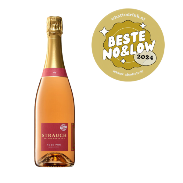 Een fles Strauch Rosé Pur Bio met een mooie zalmroze kleur en een rood etiket met goudkleurige capsule. Daarnaast staat de medaille van What To Drink afgebeeld met Beste No & Low 2024.