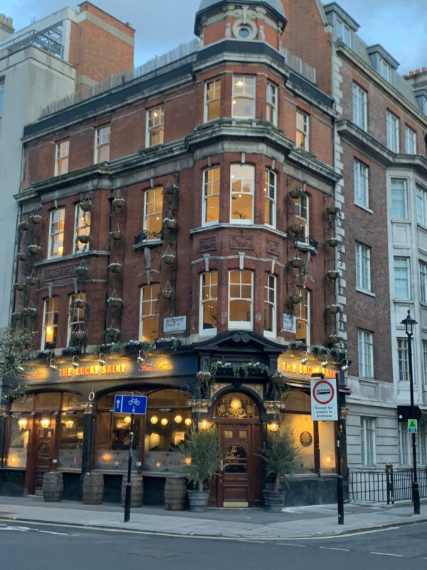 Lucky Saint Pub